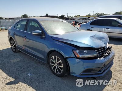 Czwarte zdjęcie samochodu z boku: 2017 VOLKSWAGEN JETTA SE VIN:3VWDB7AJ0HM411268 - miniatura
