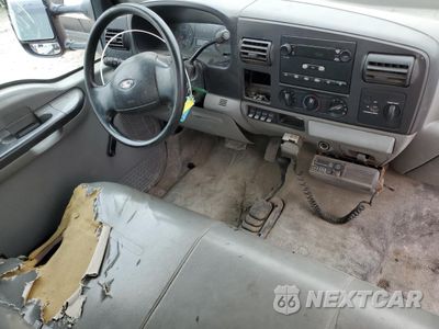 Zdjęcie 8 z 13 samochodu: 2006 FORD F550 SUPER DUTY VIN:1FDAF57P66EC01542 - miniatura