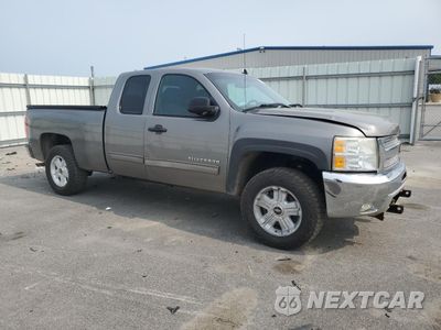 Czwarte zdjęcie samochodu z boku: 2013 CHEVROLET SILVERADO K1500 LT VIN:1GCRKSE70DZ139582 - miniatura