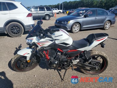 Trzecie zdjęcie samochodu z tyłu: 2022 KAWASAKI ER650 K VIN:ML5EREK1XNDA58788 - miniatura