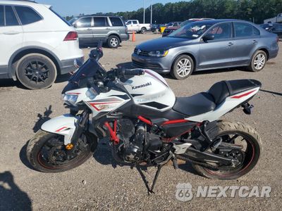 Trzecie zdjęcie samochodu z tyłu: 2022 KAWASAKI ER650 K VIN:ML5EREK1XNDA58788 - miniatura