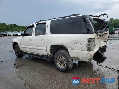 Drugie zdjęcie samochodu z przodu: 2002 CHEVROLET SUBURBAN K2500 VIN:3GNGK26GX2G132763 - miniatura