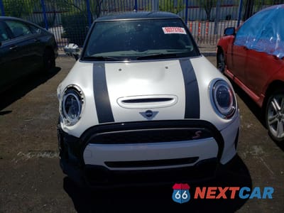 Piąte zdjęcie samochodu w środku: 2023 MINI COOPER S VIN:WMW53DH05P2T80019 - miniatura
