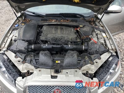 Zdjęcie 11 z 12 samochodu: 2014 JAGUAR XF VIN:SAJWJ0EF4E8U19659 - miniatura