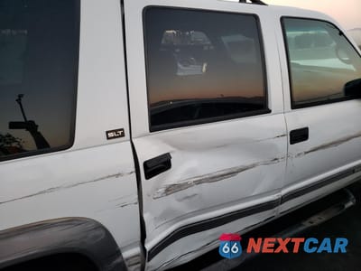 Zdjęcie 11 z 13 samochodu: 1996 GMC SUBURBAN K2500 VIN:1GKGK26J0TJ714332 - miniatura