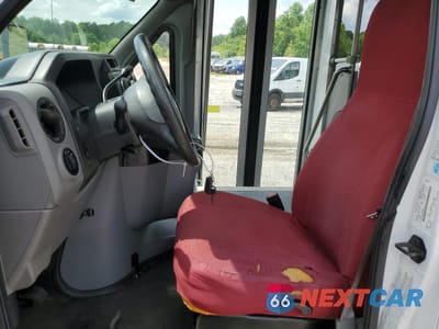 Zdjęcie 7 z 13 samochodu: 2012 FORD ECONOLINE E350 SUPER DUTY CUTAWAY VAN VIN:1FDEE3FS8CDA13363 - miniatura
