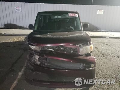 Piąte zdjęcie samochodu w środku: 2005 TOYOTA SCION XB VIN:JTLKT324754029792 - miniatura