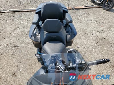 Piąte zdjęcie samochodu w środku: 2022 CAN-AM SPYDER ROADSTER RT VIN:2BXNBDD22NV007281 - miniatura
