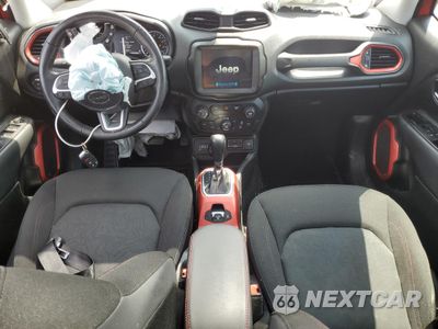 Zdjęcie 8 z 14 samochodu: 2018 JEEP RENEGADE TRAILHAWK VIN:ZACCJBCB8JPG93978 - miniatura