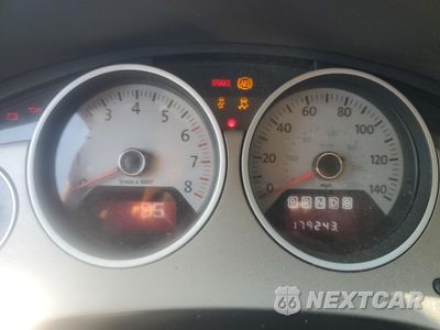 Zdjęcie 9 z 13 samochodu: 2012 VOLKSWAGEN ROUTAN SEL VIN:2C4RVACG6CR294179 - miniatura