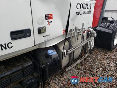 Zdjęcie 9 z 10 samochodu: 2018 VOLVO VN VNL VIN:4V4NC9EH3JN884671 - miniatura