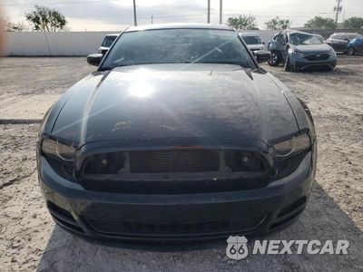 Piąte zdjęcie samochodu w środku: 2014 FORD MUSTANG VIN:1ZVBP8AM1E5234241 - miniatura