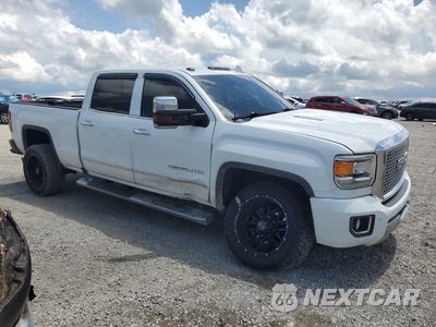 Czwarte zdjęcie samochodu z boku: 2016 GMC SIERRA K2500 DENALI VIN:1GT12UE80GF278330 - miniatura