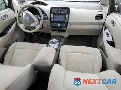 Zdjęcie 8 z 14 samochodu: 2012 NISSAN LEAF SV VIN:JN1AZ0CP2CT015527 - miniatura