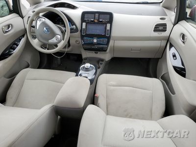 Zdjęcie 8 z 14 samochodu: 2012 NISSAN LEAF SV VIN:JN1AZ0CP2CT015527 - miniatura