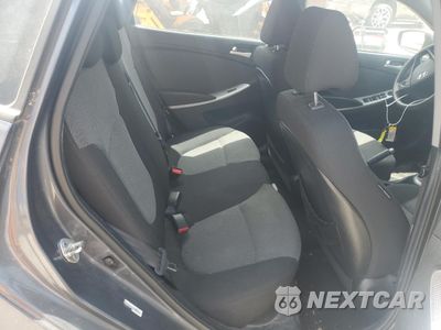 Zdjęcie 10 z 12 samochodu: 2013 HYUNDAI ACCENT GLS VIN:KMHCT5AE0DU100220 - miniatura