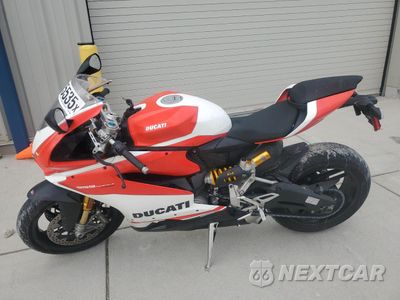 Trzecie zdjęcie samochodu z tyłu: 2018 DUCATI SUPERBIKE 959 PANIGALE VIN:ZDM14B1W4JB008071 - miniatura