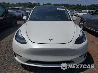 Piąte zdjęcie samochodu w środku: 2022 TESLA MODEL Y VIN:7SAYGDEF2NF540058 - miniatura