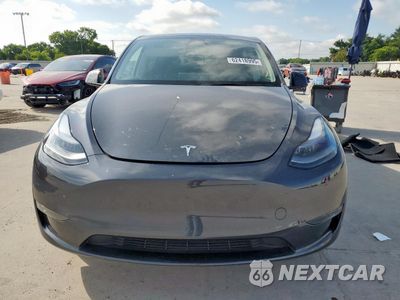 Piąte zdjęcie samochodu w środku: 2024 TESLA MODEL Y VIN:7SAYGAEE7RF082917 - miniatura