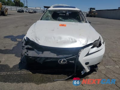 Piąte zdjęcie samochodu w środku: 2017 LEXUS IS 200T VIN:JTHBA1D21G5015710 - miniatura