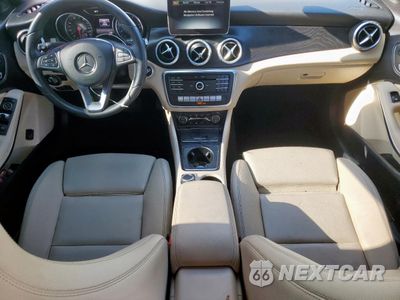 Zdjęcie 8 z 12 samochodu: 2018 MERCEDES-BENZ CLA 250 VIN:WDDSJ4EBXJN667059 - miniatura