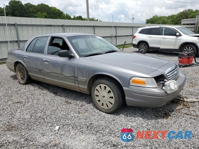 Czwarte zdjęcie samochodu z boku: 2006 FORD CROWN VICTORIA POLICE INTERCEPTOR VIN:2FAFP71W46X130946 - miniatura