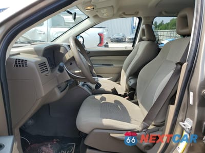 Zdjęcie 7 z 13 samochodu: 2007 JEEP COMPASS VIN:1J8FF47W17D213884 - miniatura