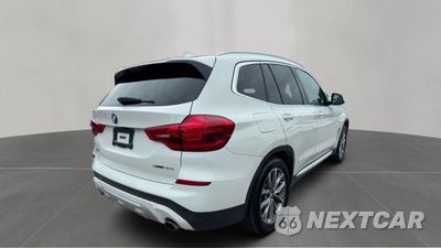 Czwarte zdjęcie samochodu z boku: 2019 BMW X3 SDRIVE30I VIN:5UXTR7C56KLF25148 - miniatura