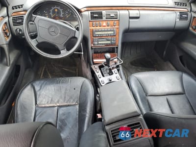 Zdjęcie 8 z 12 samochodu: 1997 MERCEDES-BENZ E 420 VIN:WDBJF72F2VA595771 - miniatura