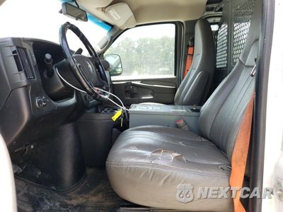 Zdjęcie 7 z 13 samochodu: 2014 CHEVROLET EXPRESS G2500 VIN:1GCWGFCB6E1119467 - miniatura