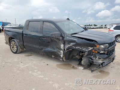 Czwarte zdjęcie samochodu z boku: 2021 CHEVROLET SILVERADO K1500 CUSTOM VIN:3GCPYBEK7MG211744 - miniatura