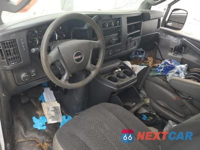 Zdjęcie 8 z 13 samochodu: 2019 GMC SAVANA G2500 VIN:1GTW7AFG4K1367092 - miniatura