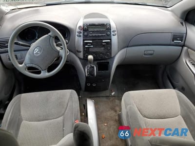 Zdjęcie 8 z 13 samochodu: 2008 TOYOTA SIENNA CE VIN:5TDZK23C78S199429 - miniatura