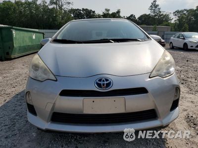 Piąte zdjęcie samochodu w środku: 2013 TOYOTA PRIUS C VIN:JTDKDTB37D1542847 - miniatura