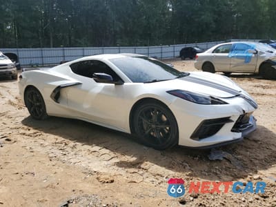 Czwarte zdjęcie samochodu z boku: 2021 CHEVROLET CORVETTE STINGRAY 3LT VIN:1G1YC2D42M5112688 - miniatura