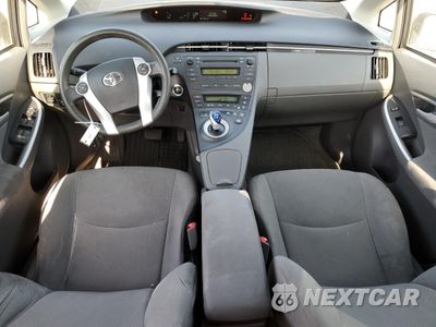 Zdjęcie 8 z 12 samochodu: 2010 TOYOTA PRIUS VIN:JTDKN3DU8A1076196 - miniatura