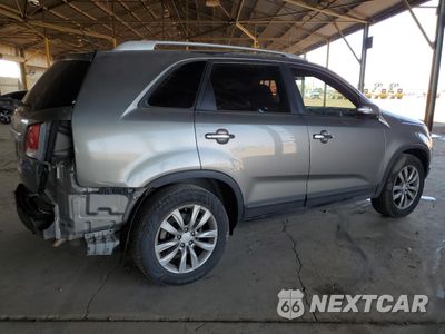 Trzecie zdjęcie samochodu z tyłu: 2011 KIA SORENTO BASE VIN:5XYKT4A24BG085090 - miniatura