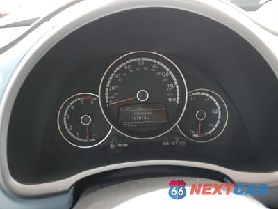 Zdjęcie 9 z 12 samochodu: 2014 VOLKSWAGEN BEETLE VIN:3VW5L7AT1EM823505 - miniatura