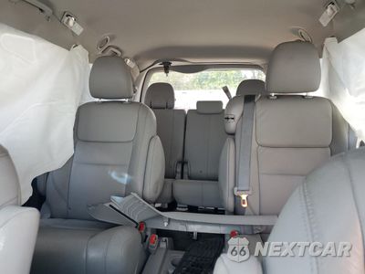 Zdjęcie 10 z 14 samochodu: 2016 TOYOTA SIENNA XLE VIN:5TDYK3DCXGS748104 - miniatura