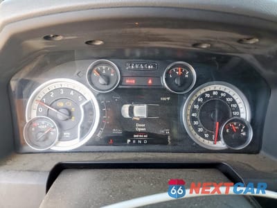 Zdjęcie 9 z 13 samochodu: 2014 RAM 3500 SLT VIN:3C63RRHL7EG146380 - miniatura