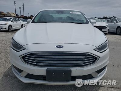 Piąte zdjęcie samochodu w środku: 2018 FORD FUSION SE HYBRID VIN:3FA6P0LU5JR278727 - miniatura
