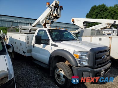 Czwarte zdjęcie samochodu z boku: 2013 FORD F450 SUPER DUTY VIN:1FDUF4GYXDEB64427 - miniatura
