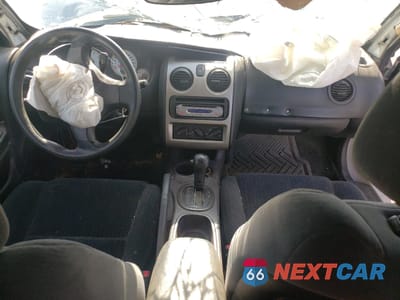 Zdjęcie 8 z 12 samochodu: 2003 DODGE STRATUS SE VIN:4B3AG42G13E100004 - miniatura