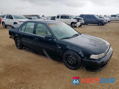 Czwarte zdjęcie samochodu z boku: 1991 HONDA ACCORD EX VIN:1HGCB766XMA133328 - miniatura