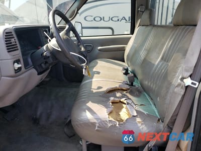 Zdjęcie 7 z 12 samochodu: 2002 CHEVROLET GMT-400 C3500-HD VIN:3GBKC34G12M114778 - miniatura
