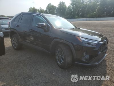 Czwarte zdjęcie samochodu z boku: 2024 TOYOTA RAV4 XLE PREMIUM VIN:2T3B6RFV5RW074585 - miniatura