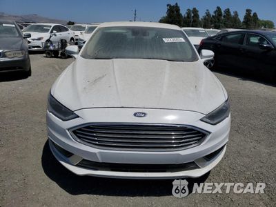 Piąte zdjęcie samochodu w środku: 2018 FORD FUSION SE HYBRID VIN:3FA6P0LU1JR171562 - miniatura