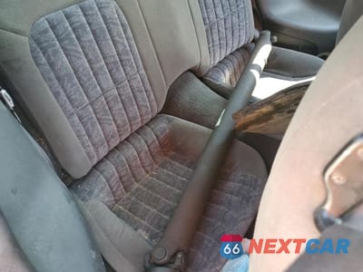 Zdjęcie 10 z 12 samochodu: 2000 CHEVROLET CAMARO VIN:2G1FP22K7Y2107968 - miniatura