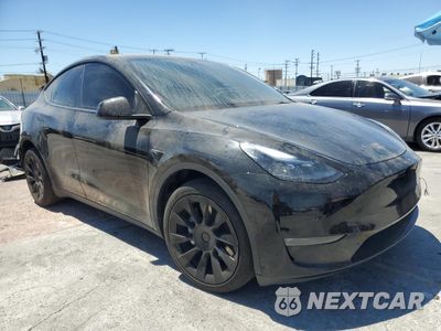 Czwarte zdjęcie samochodu z boku: 2024 TESLA MODEL Y VIN:7SAYGDEE7RA215576 - miniatura