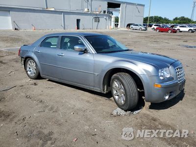 Czwarte zdjęcie samochodu z boku: 2006 CHRYSLER 300C VIN:2C3KA63H96H365604 - miniatura